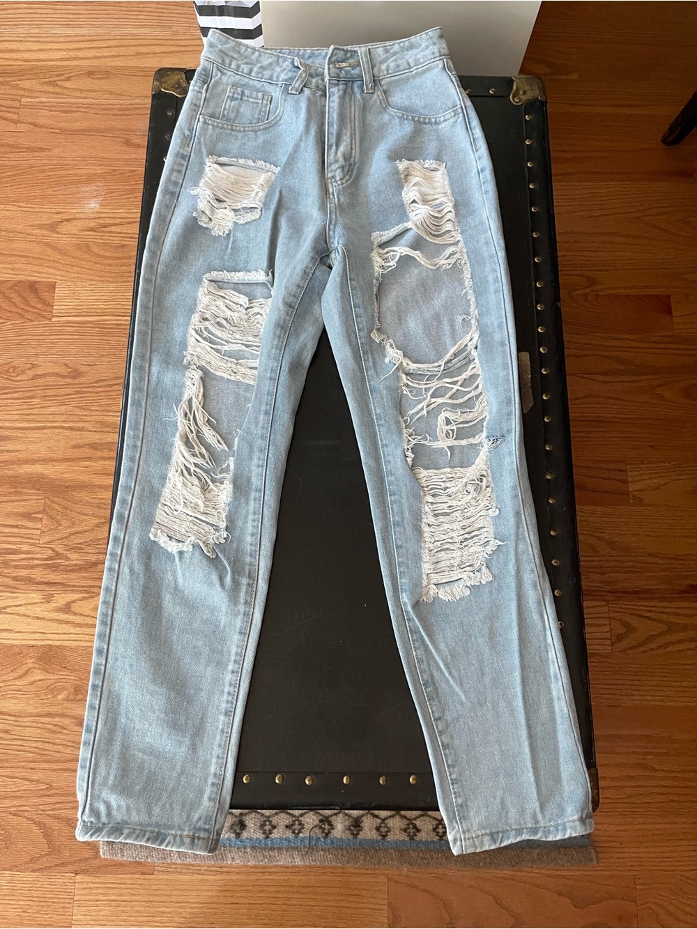 SHEIN Light Blue Denim Jeans